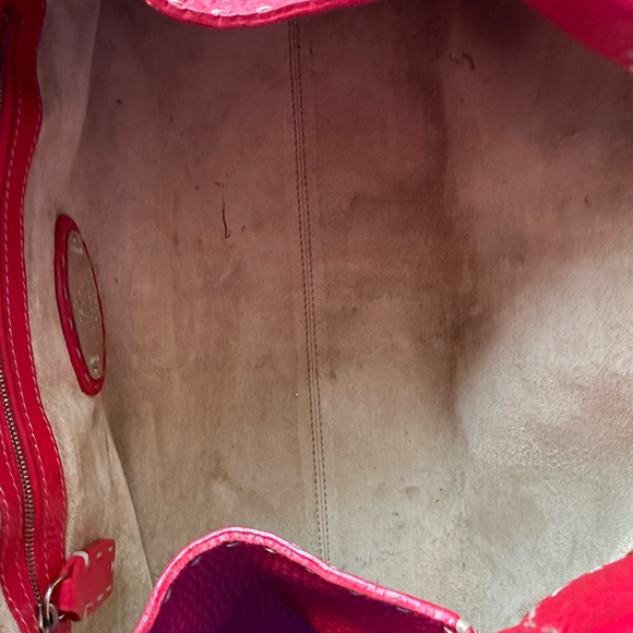 Red Fendi leather shoulder bag with tan stitching - Picture 6 of 13